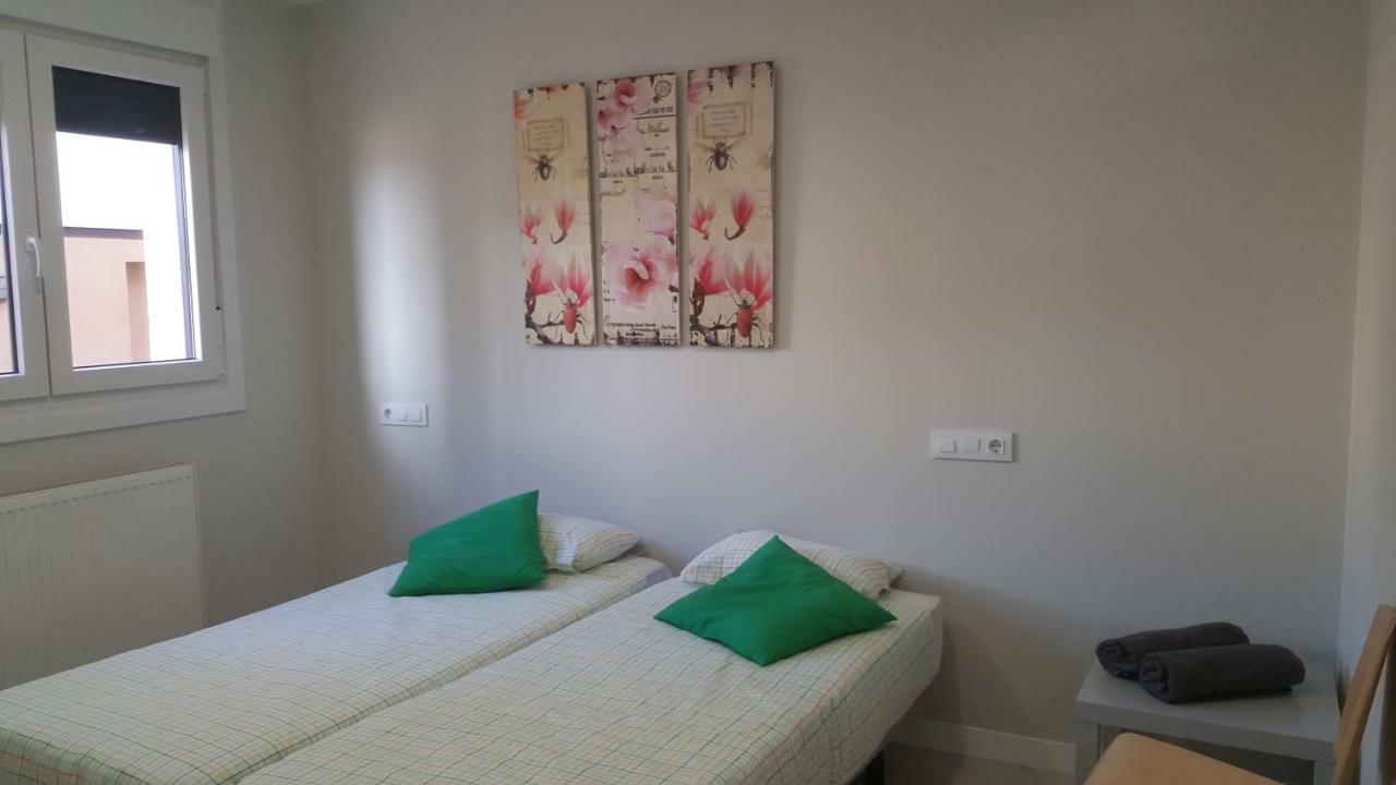 Apartamentos Logrono Centro ภายนอก รูปภาพ