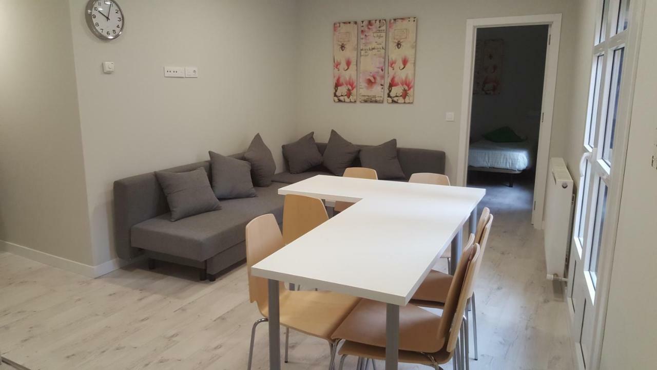 Apartamentos Logrono Centro ภายนอก รูปภาพ