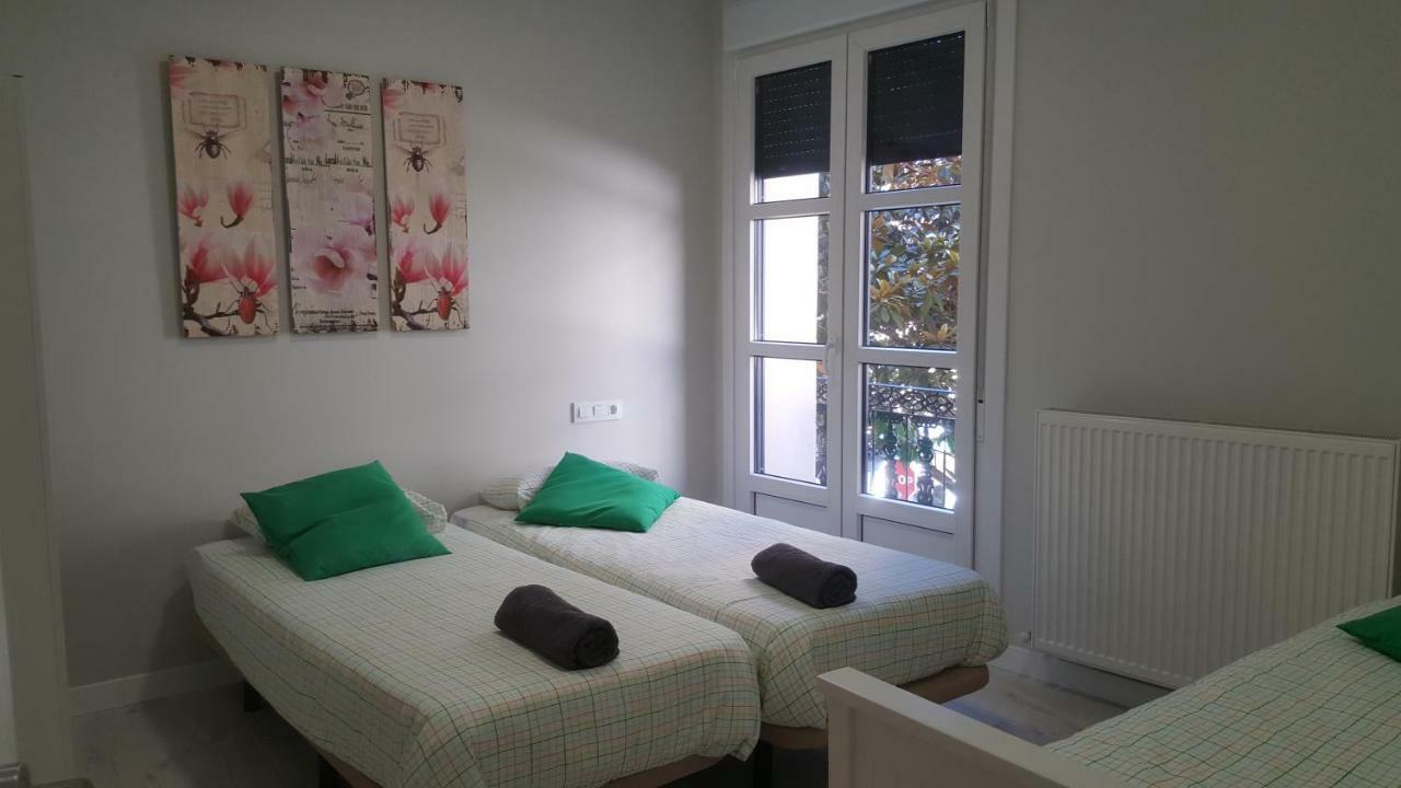 Apartamentos Logrono Centro ภายนอก รูปภาพ
