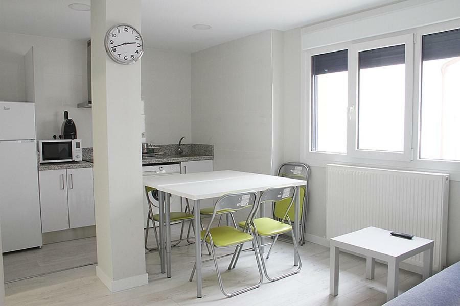 Apartamentos Logrono Centro ภายนอก รูปภาพ